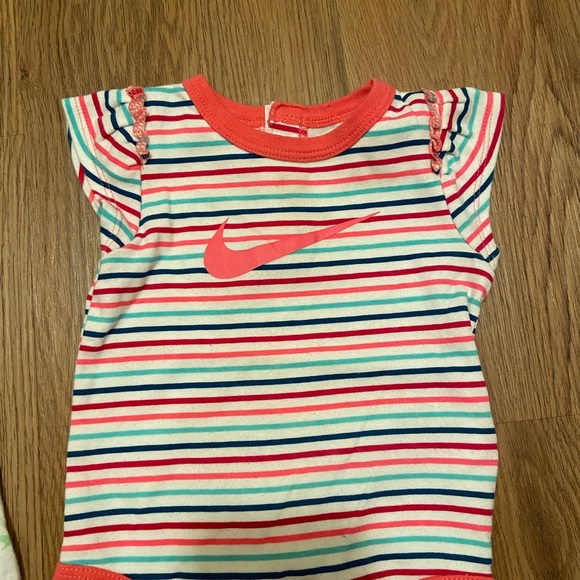 Nike for baby girl 6-12 mo - Picture 4 of 5